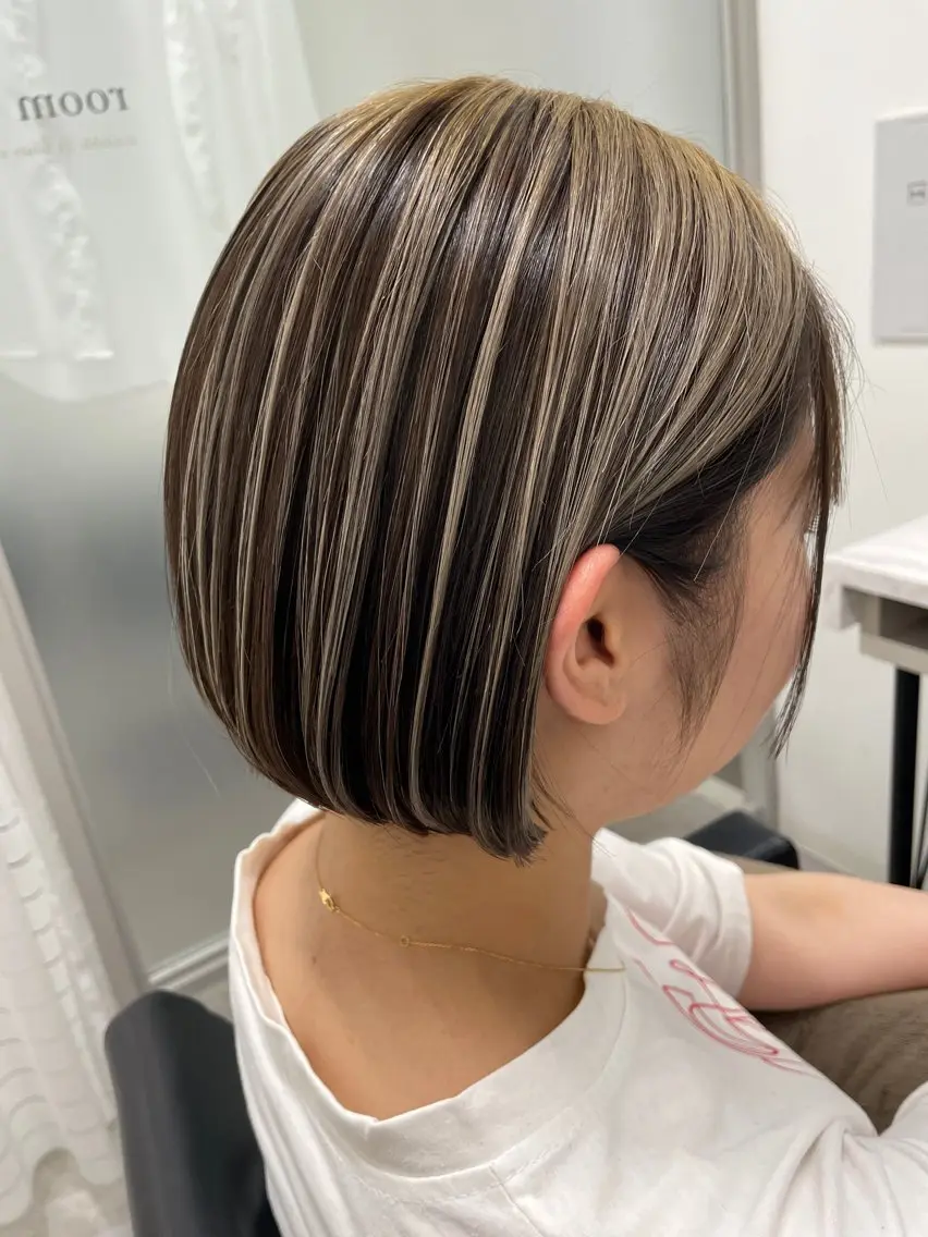 ショート カラー ボブ カット ヘアカラー トリートメント 末石 智のヘアスタイル