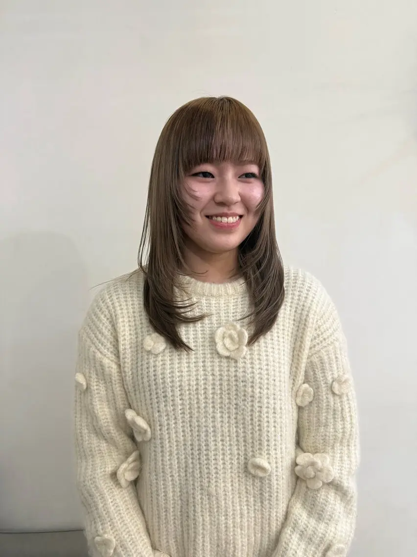 セミロング 顔周りカット レイヤーカット カット トリートメント ayaka/暖色/ レイヤーカット🩰のヘアスタイル