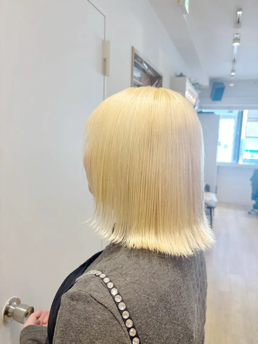 ショート カラー ヘアカラー トリートメント EIGHT新宿 新井彩斗のヘアスタイル