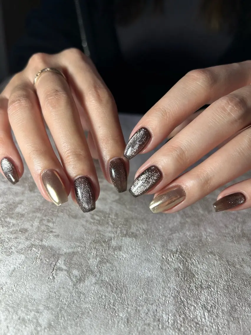 ネイル ミラーネイル nailroom‪ sb‪‪𓈒𓂂𓏸のネイルデザイン