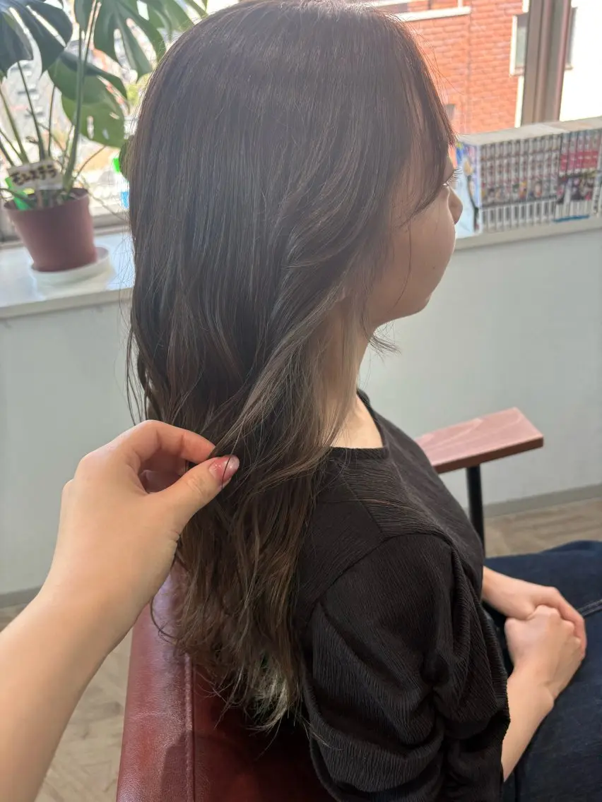 セミロング カラー 檜山 知可子のヘアスタイル