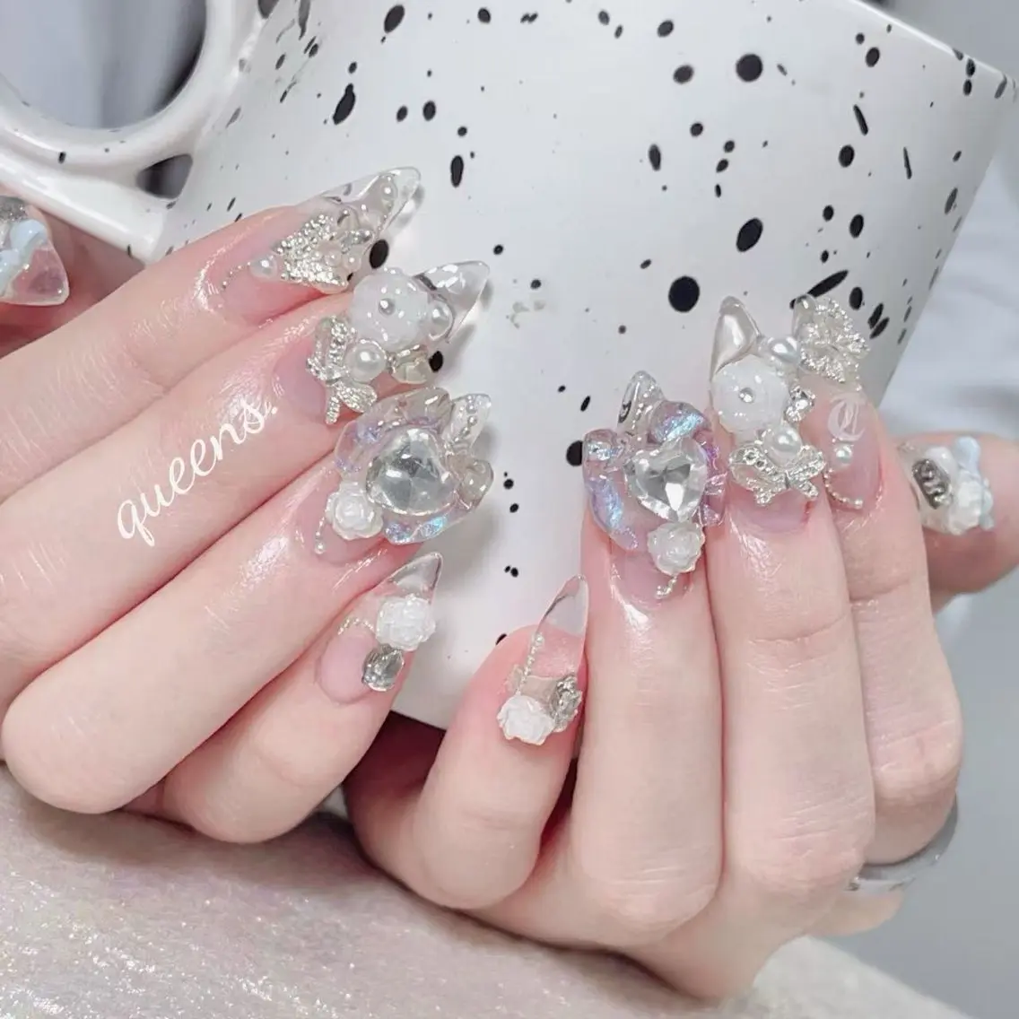 ネイル ハンドネイル Queens マオのネイルデザイン