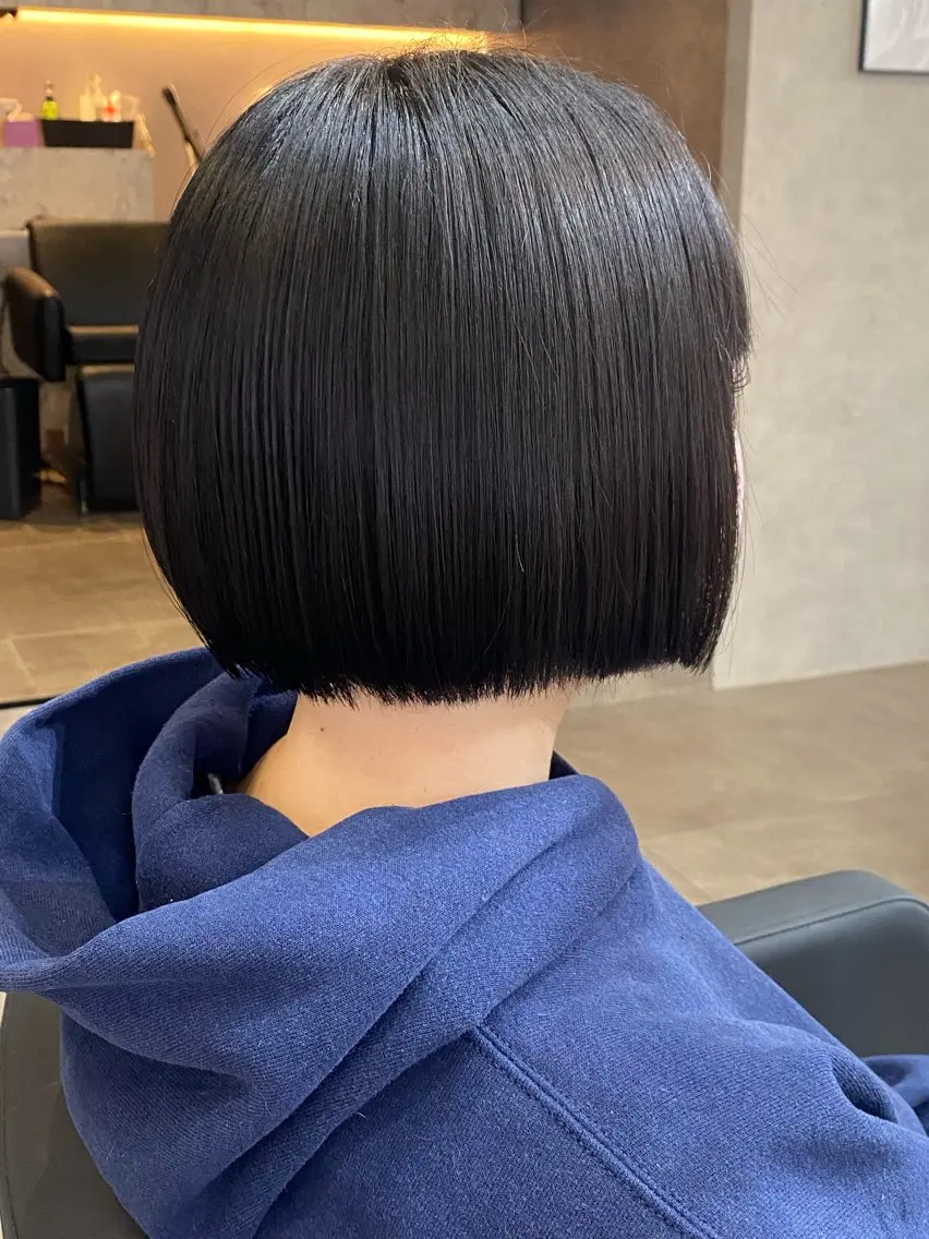 ショート ボブ 吉田 恋々音のヘアスタイル