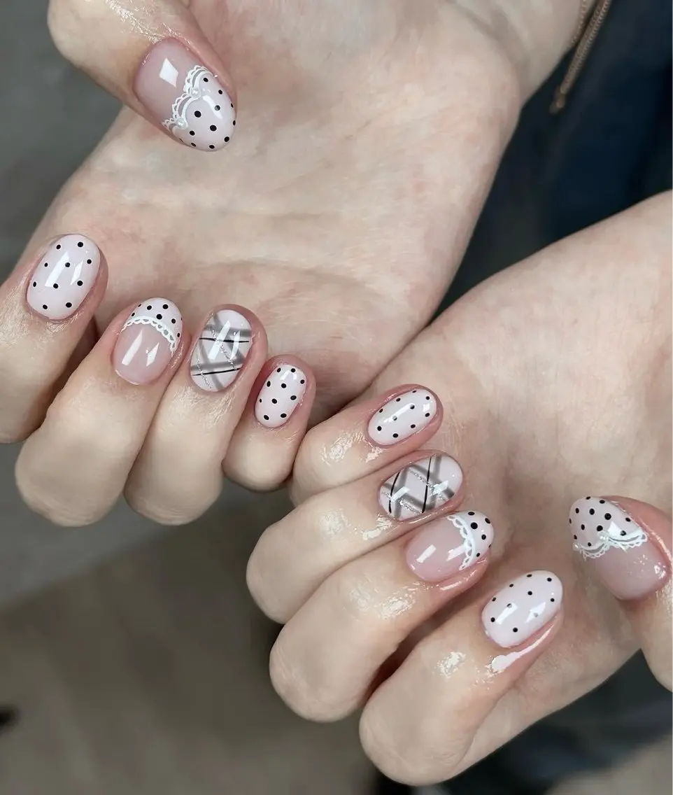 ショート 韓国風ヘア ハンドネイル Aila Nail ShinOkuboのネイルデザイン