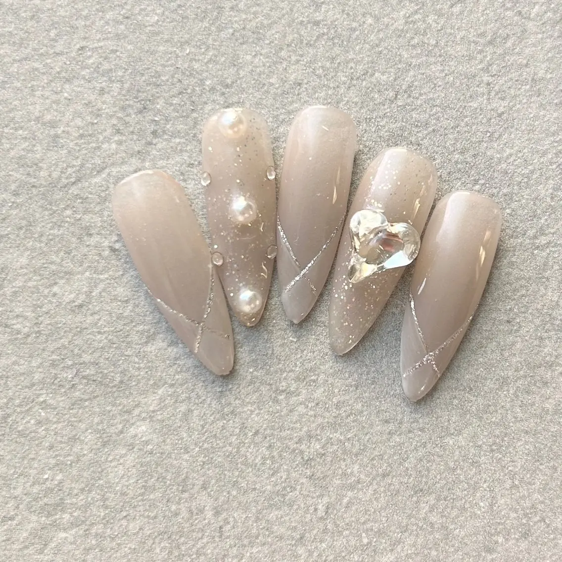 ネイル Ray. ／綺麗目ニュアンスのネイルデザイン