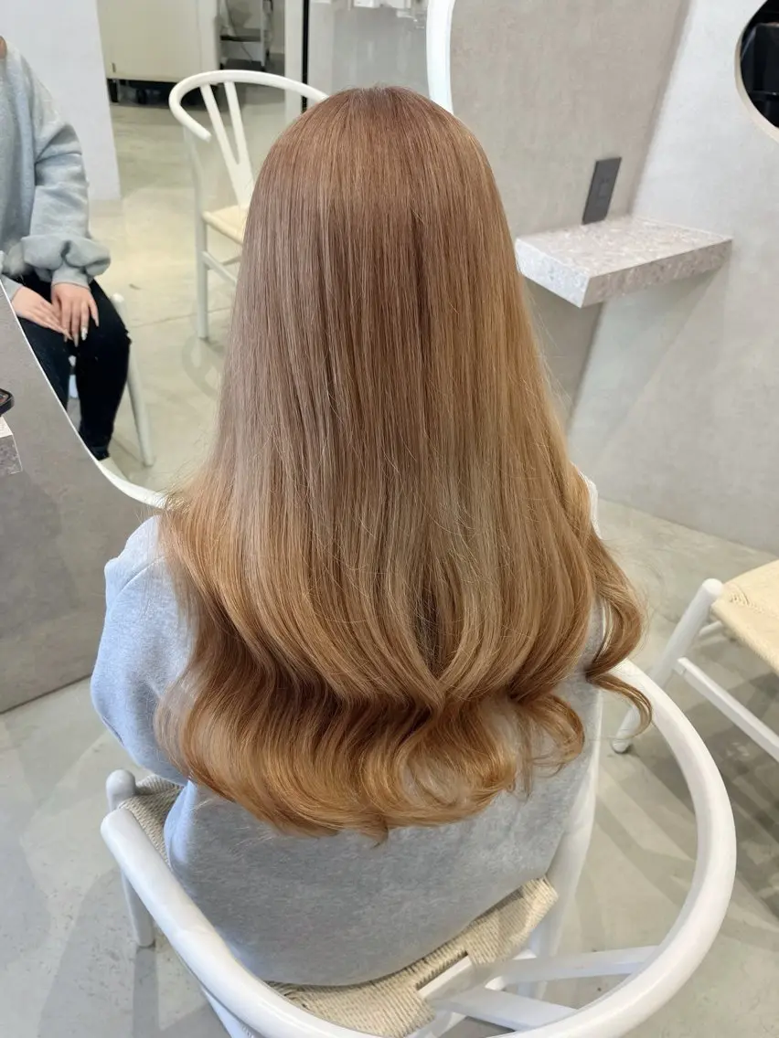 カラー ベージュカラー ブリーチ ヘアカラー トリートメント 福島 果音のヘアスタイル