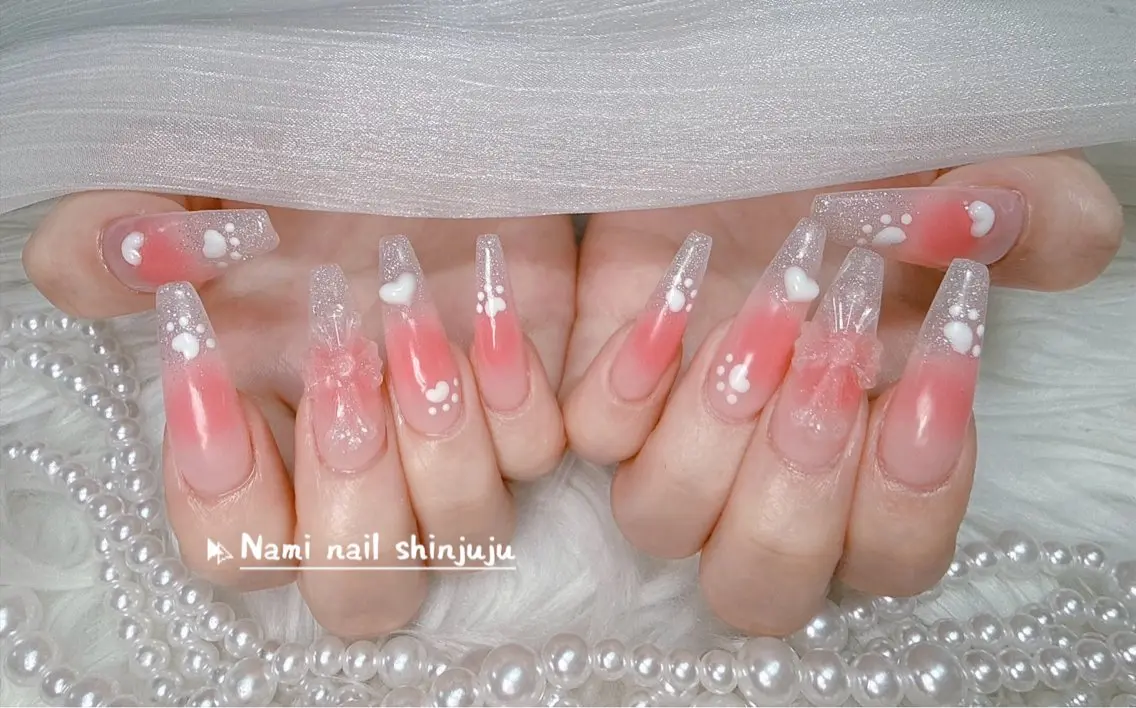 ネイル 長さ出し ガーリー 韓国ネイル ロングネイル 持ち込み ハンドネイル Nami nail salonのネイルデザイン
