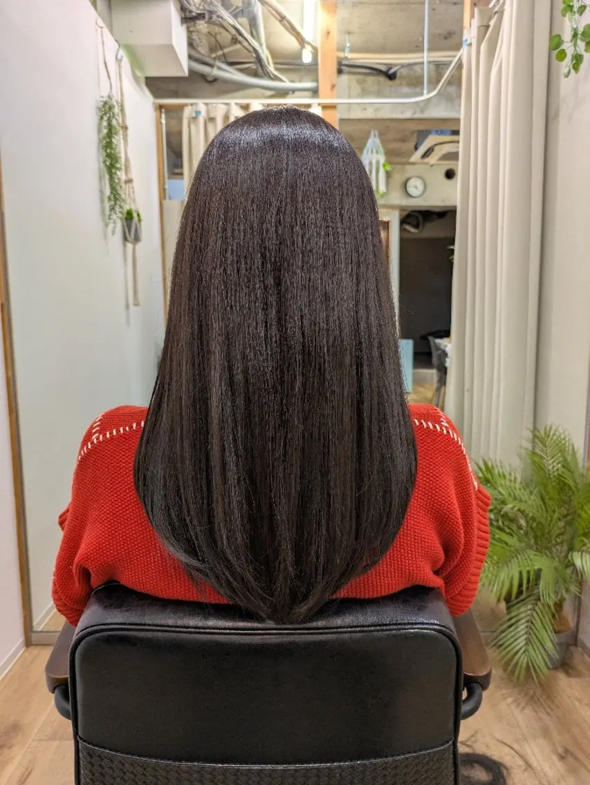 ロング レイヤーカット ローレイヤー カット トリートメント 有馬 葵のヘアスタイル