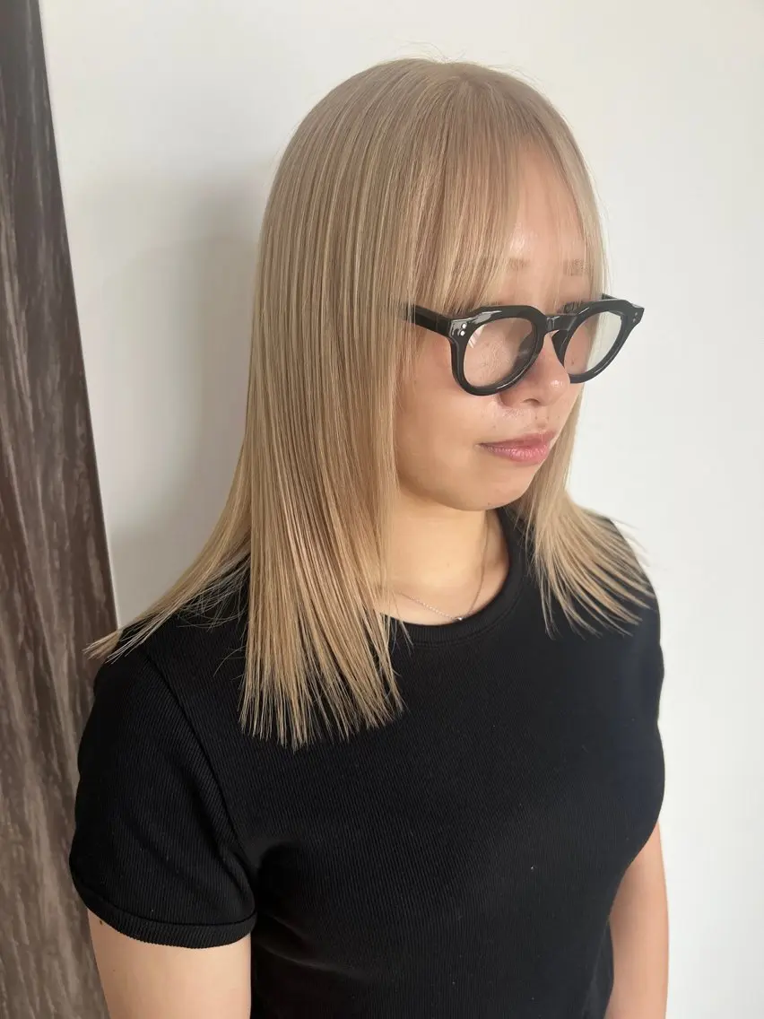 セミロング ヘアカラー トリートメント 宮城 萌のヘアスタイル