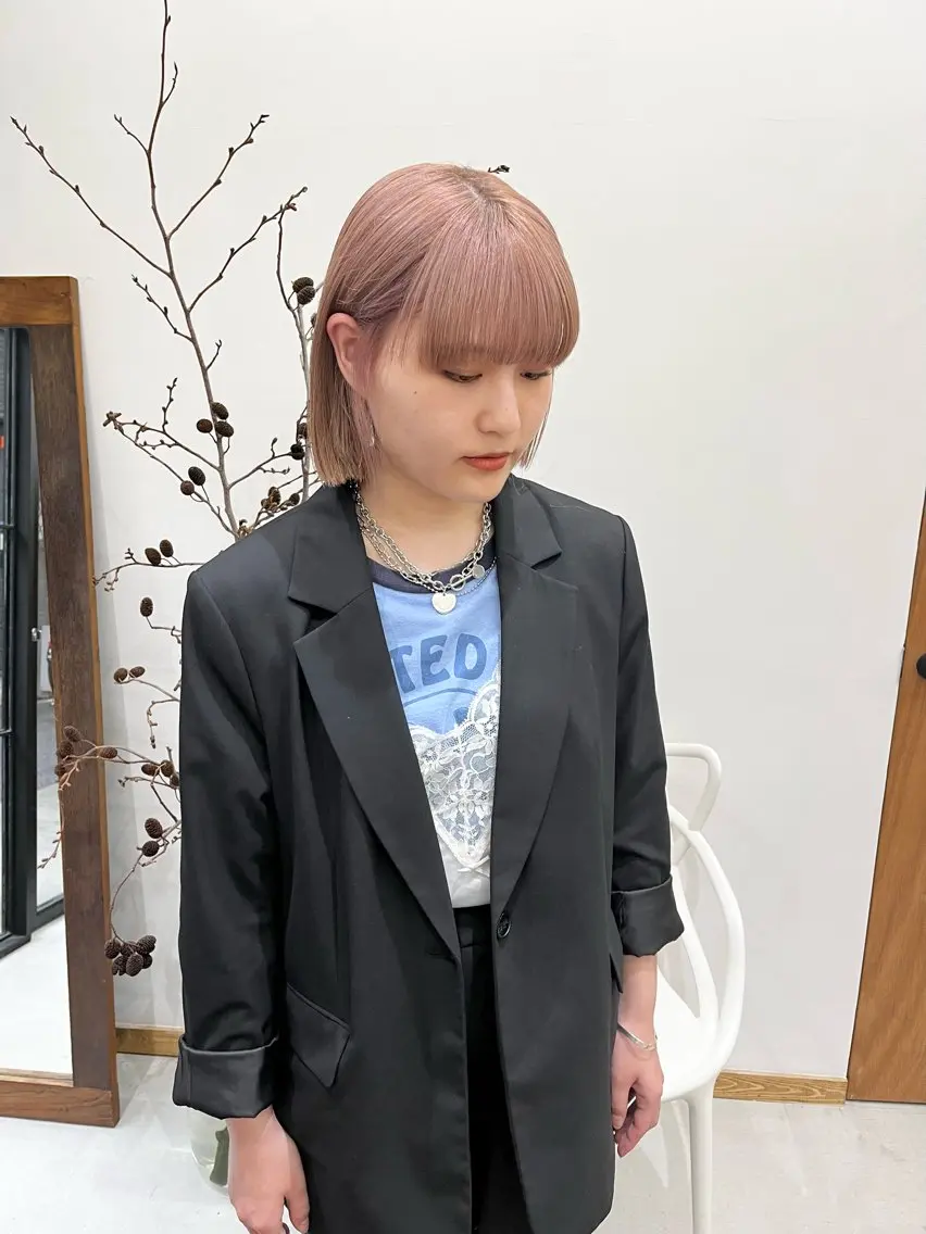 ショート カラー ヘアアレンジ ブリーチ ピンクカラー ena/ブリーチなし 透明感・レイヤー🎀のヘアスタイル