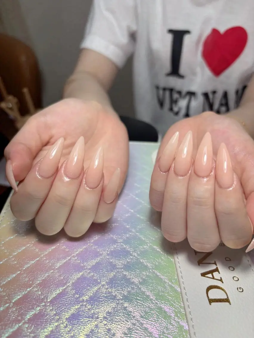 ネイル チークネイル ドット フットネイル フレンチネイル グラデーション ハンドネイル HANA 川越東口ネイルサロンのネイルデザイン