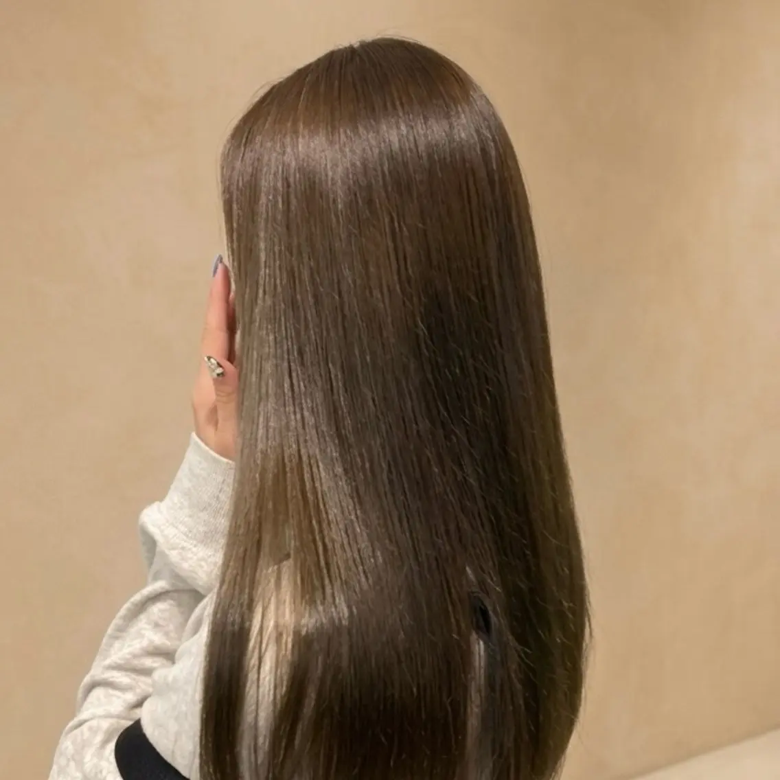 カラー 真野 令子のヘアスタイル