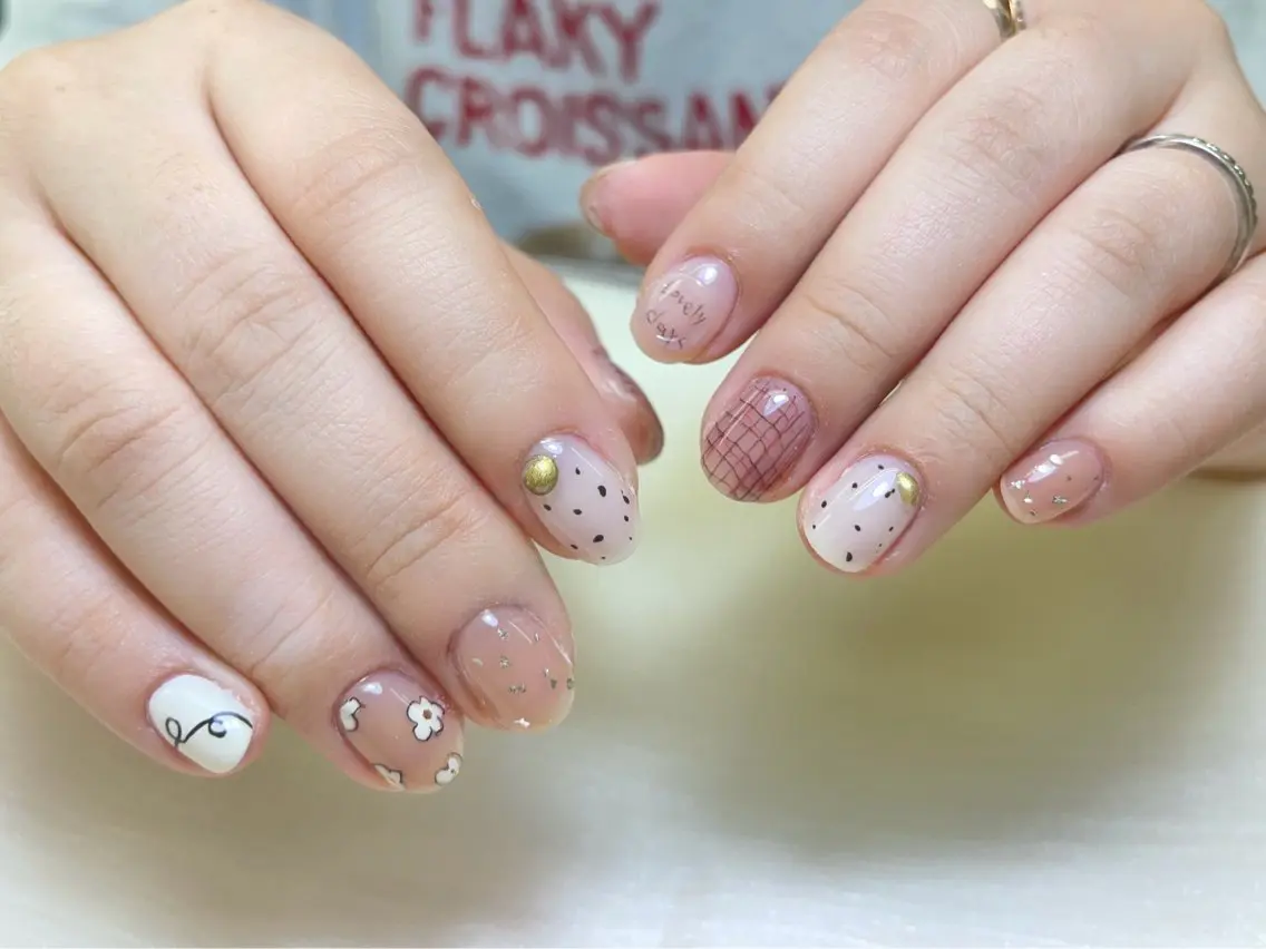 ネイル ハンドネイル PIPPY NAILS新宿のネイルデザイン