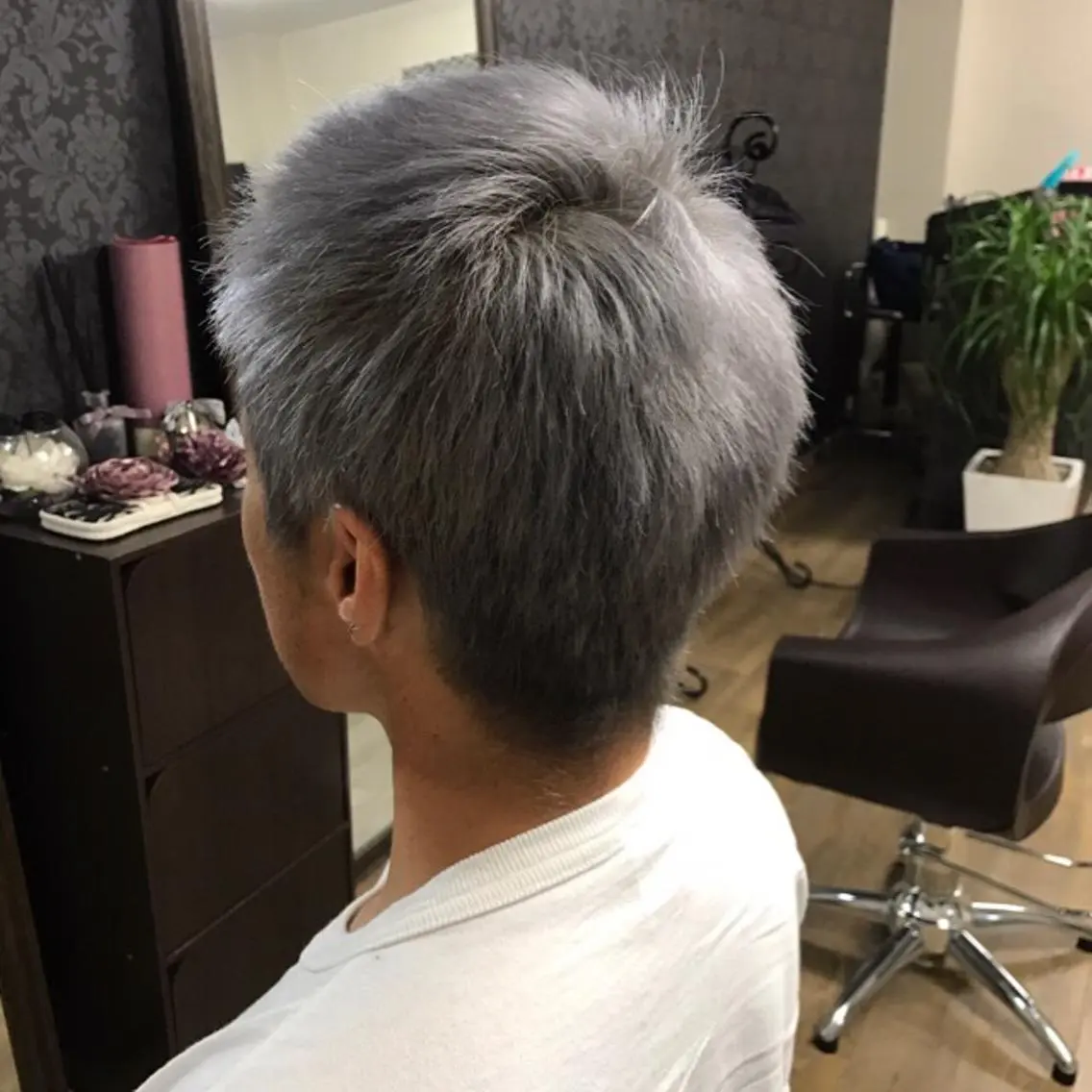 ショート カラー メンズ ヘアカラー 池田 景子のヘアスタイル