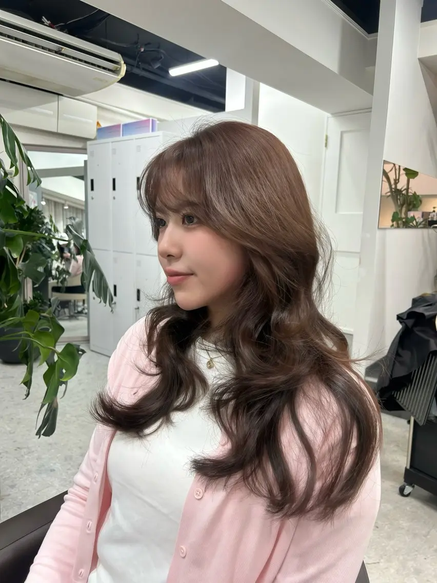 ロング レイヤーカット カット ヘアカラー CLETO Licaのヘアスタイル