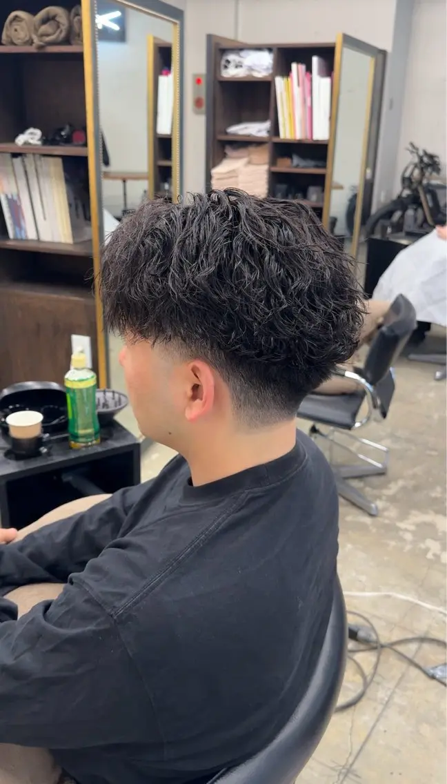 ショート メンズ カット パーマ 影山 蒼太のヘアスタイル