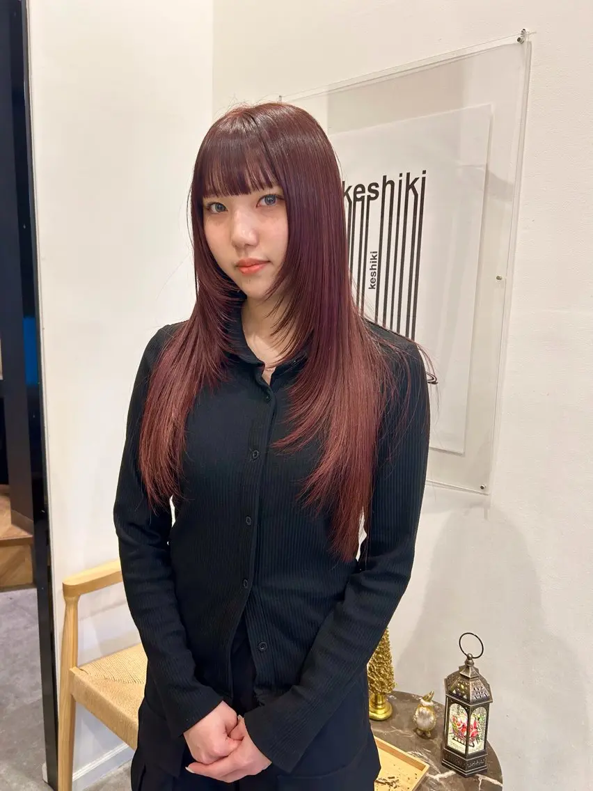 ロング カラー ブリーチ ボルドーカラー ブリーチなしカラー カット ヘアカラー keshiki 大名のヘアスタイル