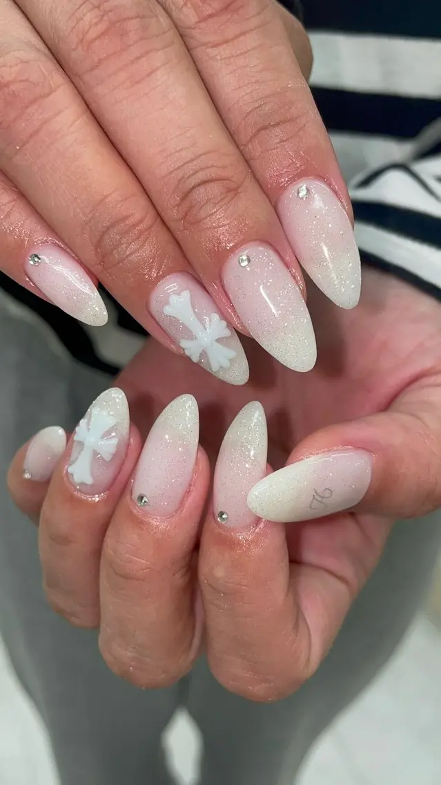 ネイル シンプルネイル ハンドネイル Hisaka Mikiのネイルデザイン