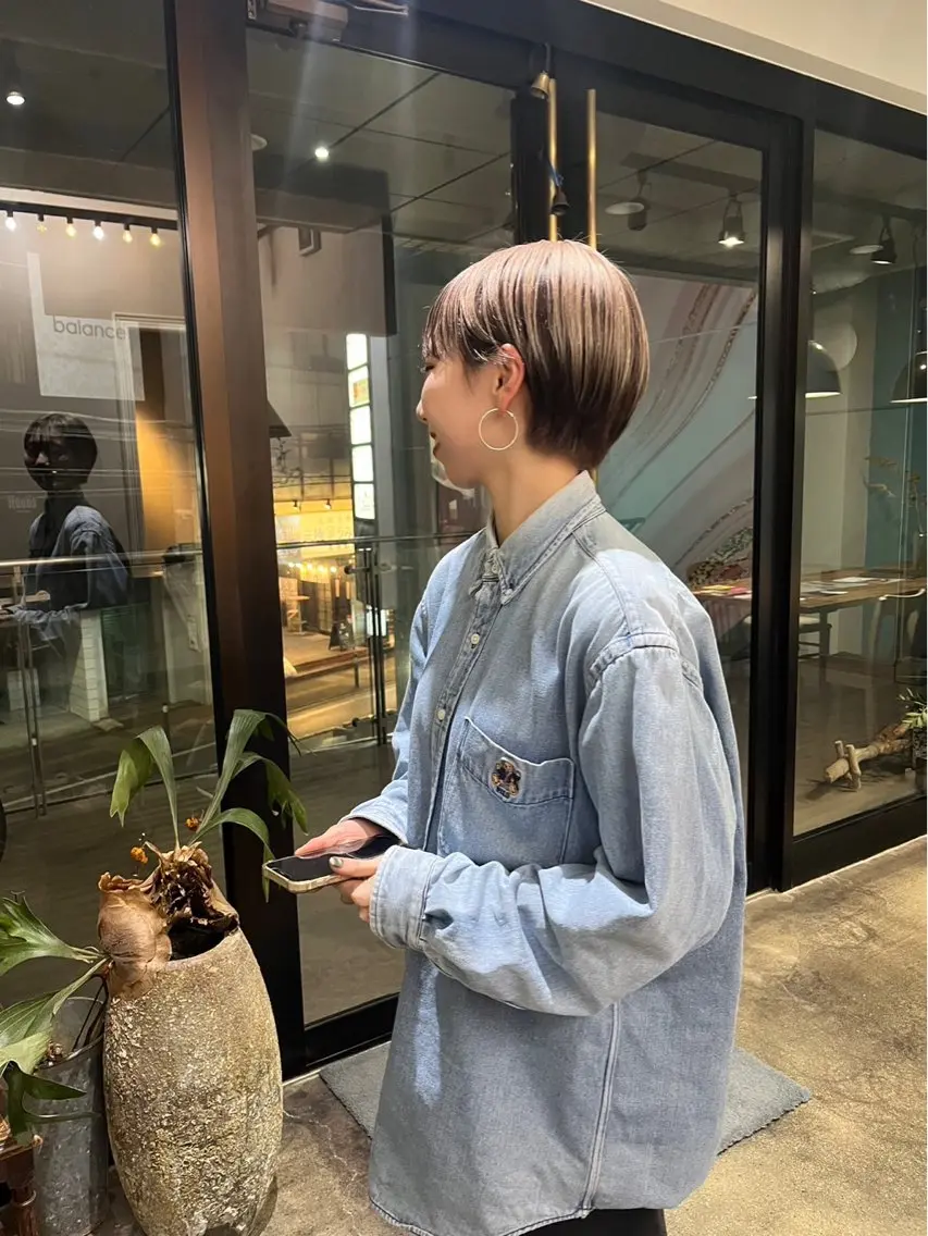 ショート カラー 沼田 彩虹のヘアスタイル