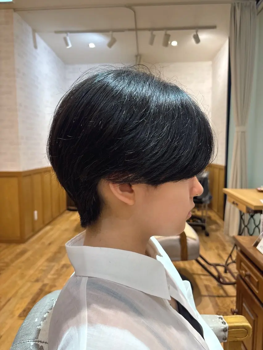 ショート ハンサムショート ショートヘア カット ヘアカラー トリートメント 杉山 晃太のヘアスタイル