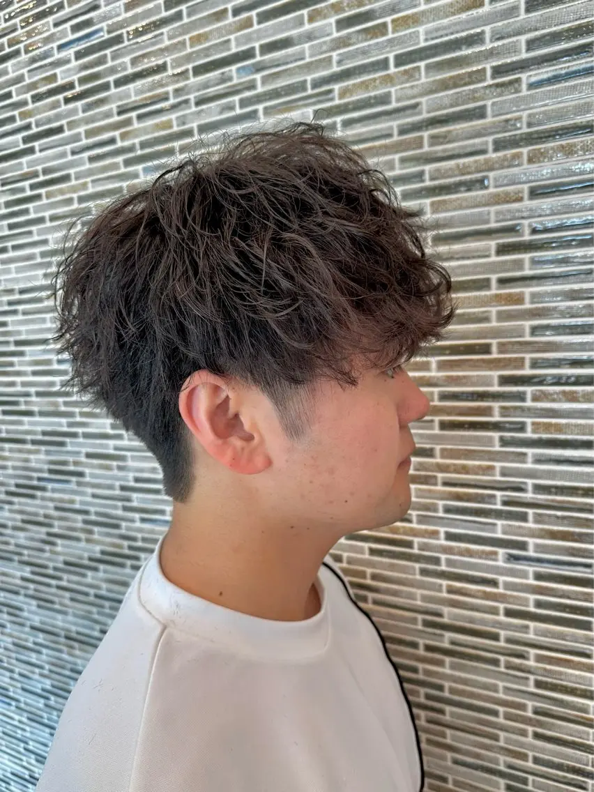 ショート パーマ ツイストスパイラルパーマ スパイラルパーマ カット パーマ RICHAIR 長嶺旬佑のヘアスタイル