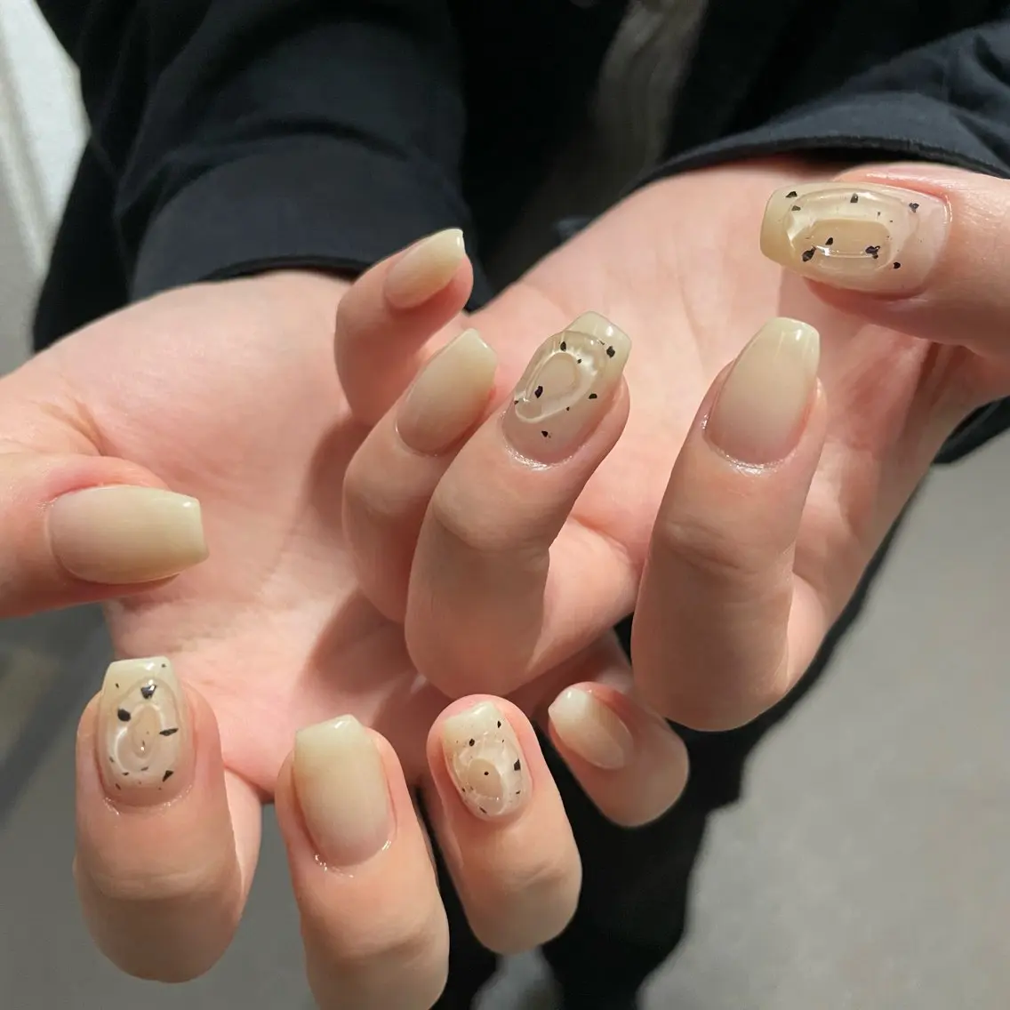 ネイル ハンドネイル カメレオン京橋🌻 草葉由佳のネイルデザイン