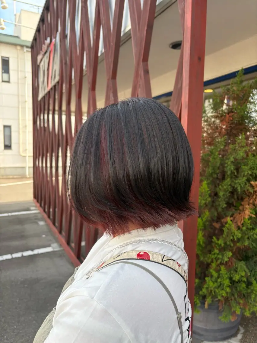 ショート ヘアカラー 山本 あやめ子のヘアスタイル