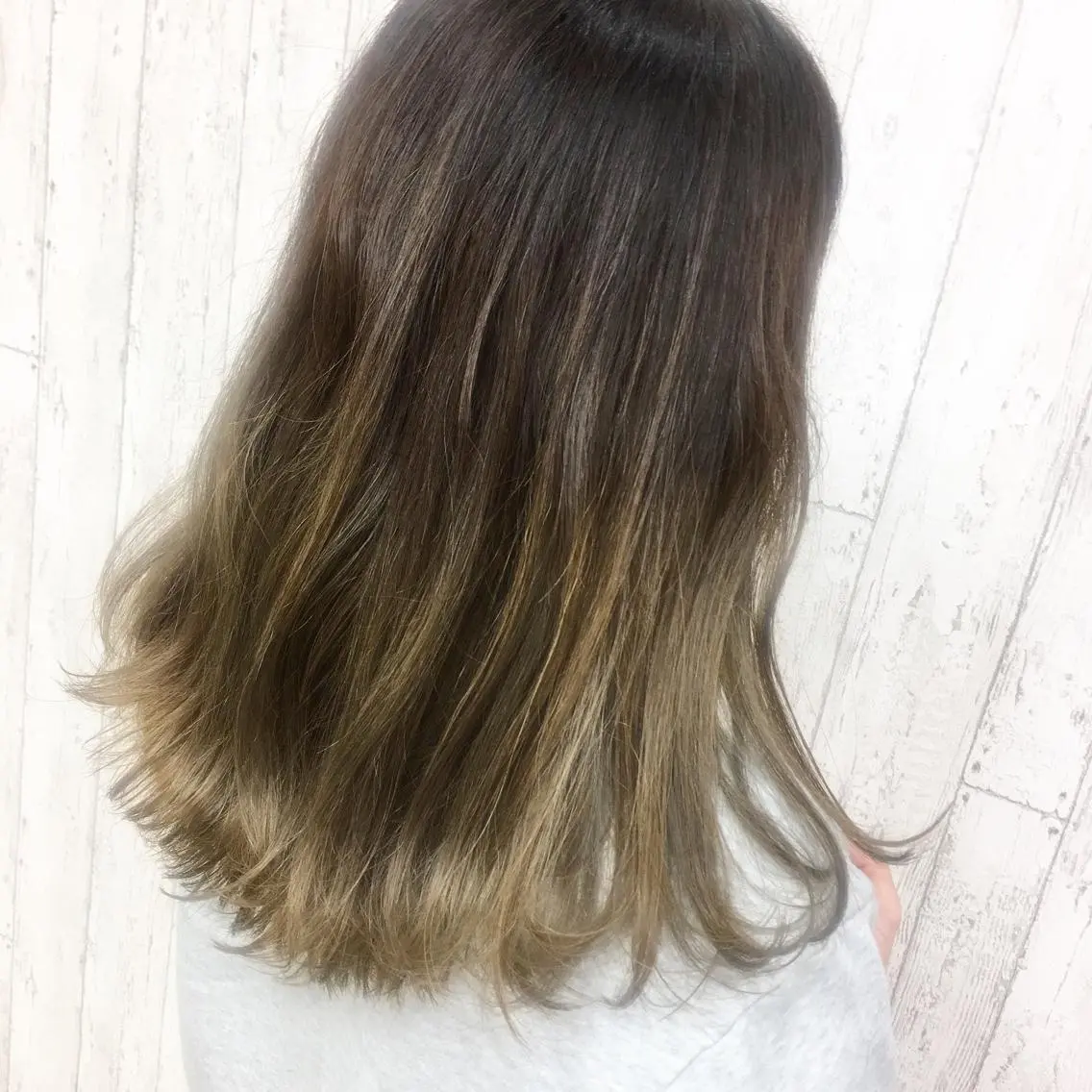 セミロング カラー ベージュカラー グラデーションカラー Kaede .のヘアスタイル