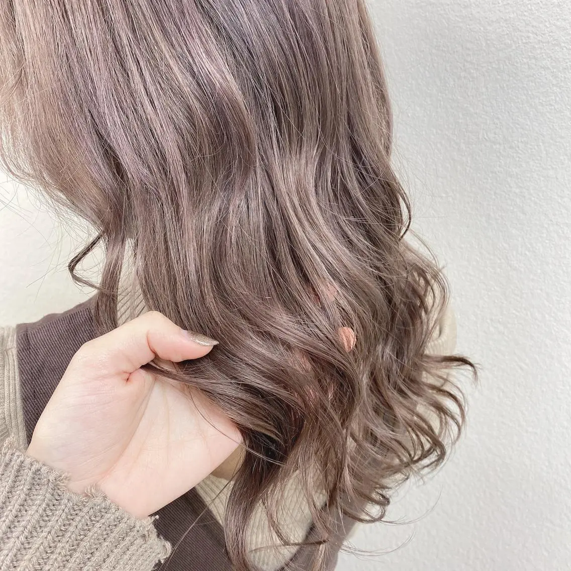 ロング カラー ブリーチ ヘアカラー トリートメント NANAMI🩵 大人可愛い韓国ヘアのヘアスタイル
