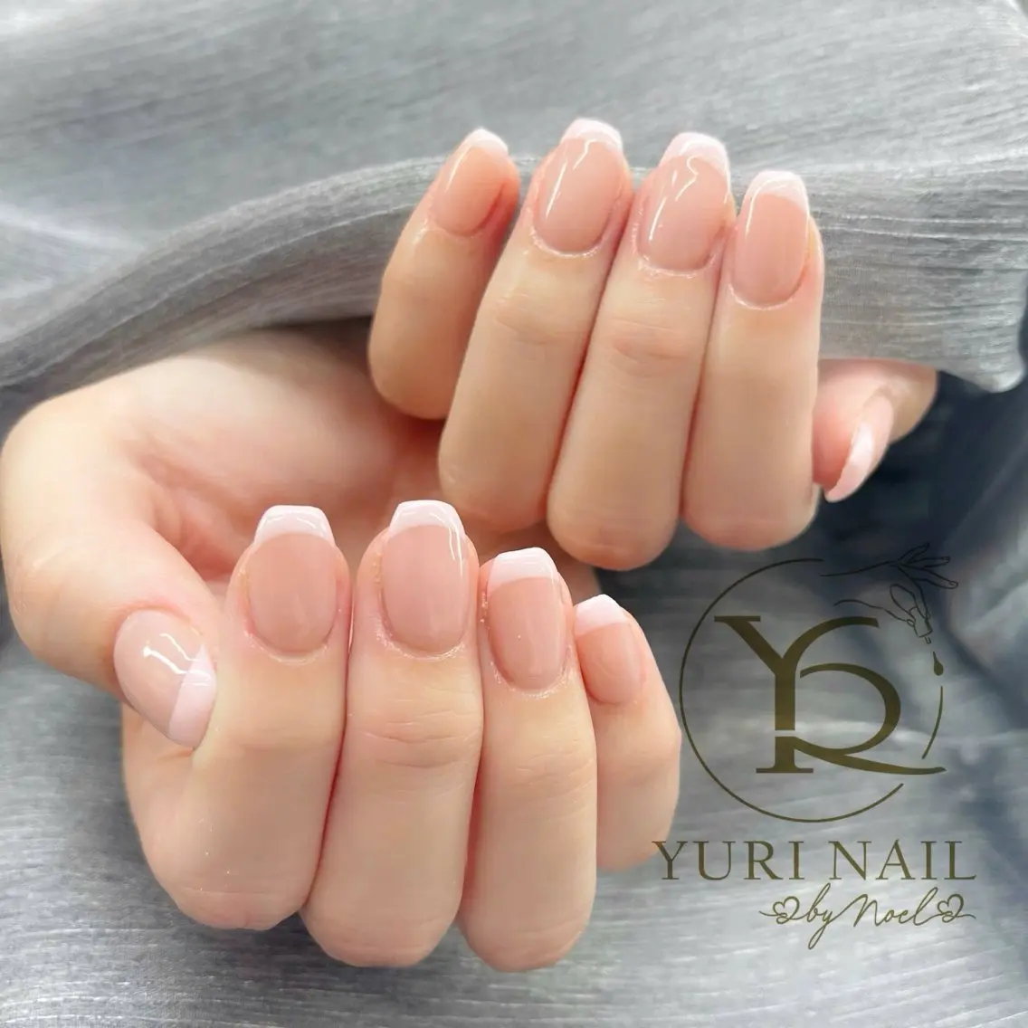 ネイル オーロラネイル ブルー チークネイル フレンチネイル ジェルネイル ハンドネイル フットネイル ハンドケア YURI Nail NARITAのネイルデザイン