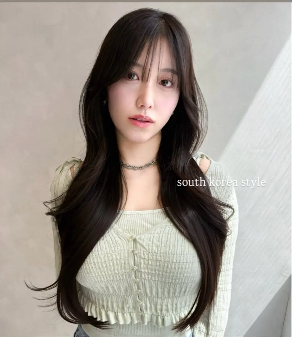ロング カラー 透明感カラー 顔周りカット レイヤーカット カット ヘアカラー トリートメント ヘッドスパ 梅田🫧顔周りレイヤ ー透明感カラー/未来のヘアスタイル