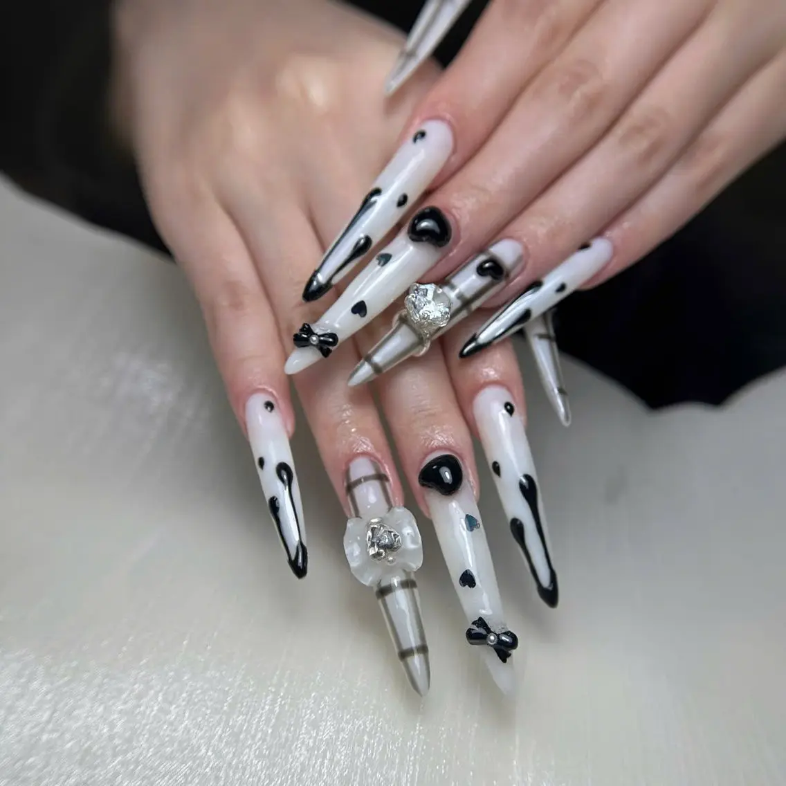 ネイル オーロラネイル 長さ出し フラッシュネイル フレンチネイル ジェルネイル Michi Nail Staffのネイルデザイン