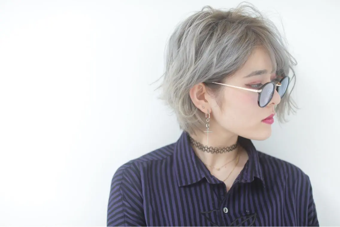 ショート カラー ヘアアレンジ ベージュカラー Lee東三国 店長 谷辻誠志のヘアスタイル