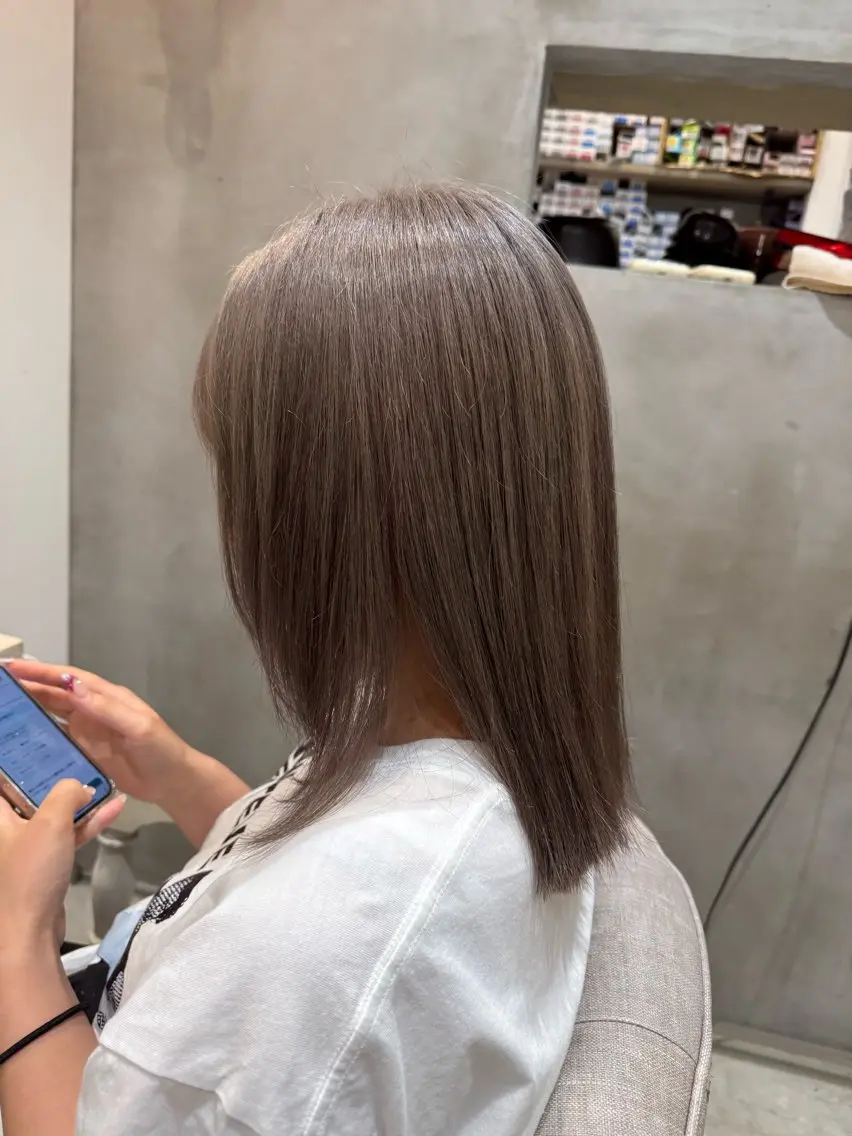 ミディアム カラー ミディアムパーマ バレイヤージュ ベージュカラー ブリーチ ブロンド 洸 /縮毛矯正 /メンズ/カラーのヘアスタイル