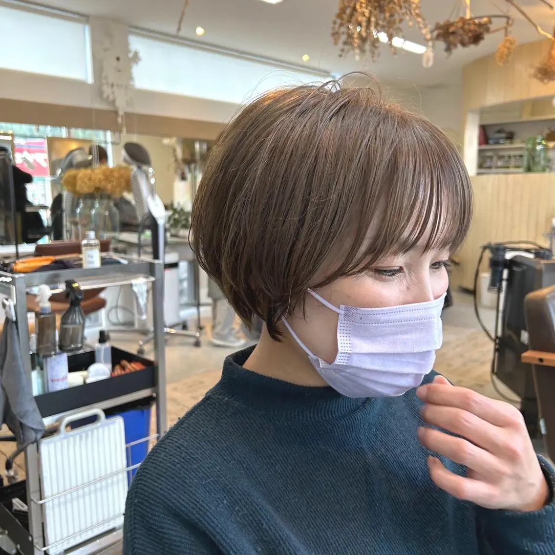 ショート ヘアカラー 綿貫 美雪のヘアスタイル