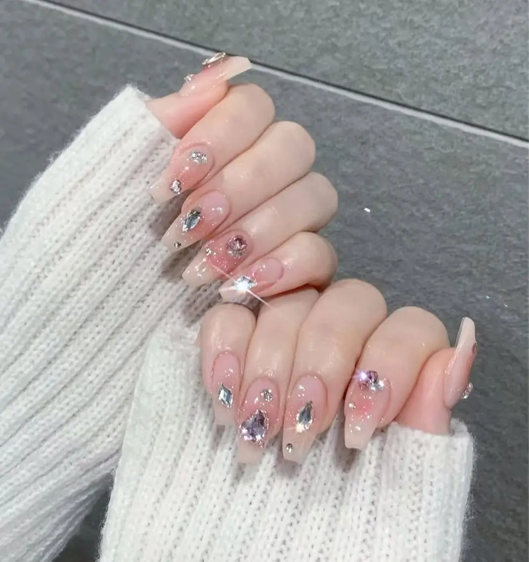 ネイル アートネイル オーロラネイル チークネイル 長さ出し フレンチネイル ハンドネイル Yumi Nail Seiのネイルデザイン