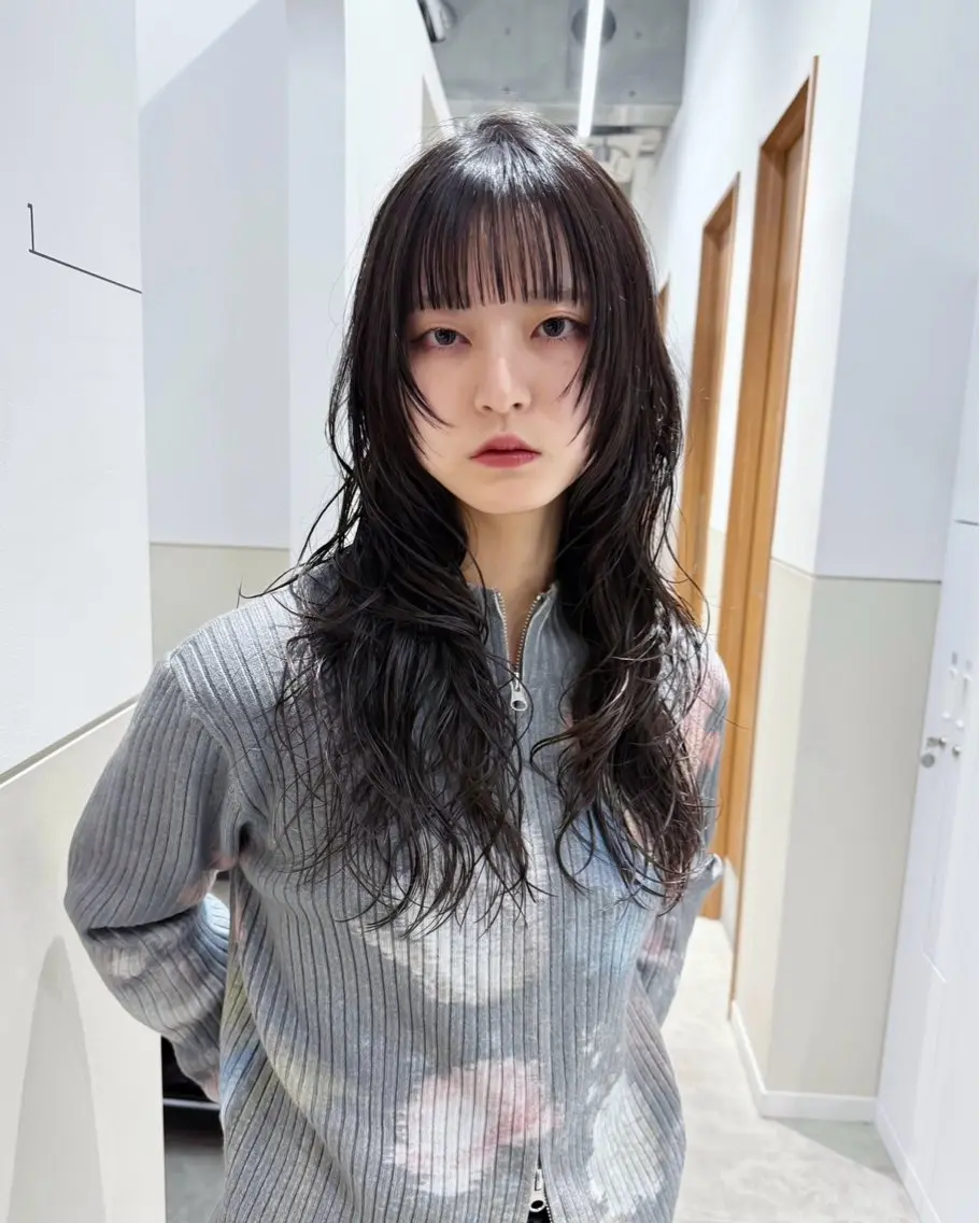ロング パーマ ロングレイヤー レイヤーカット ロング カット パーマ ✂︎ウルフカット /レイヤーカット✂︎のヘアスタイル
