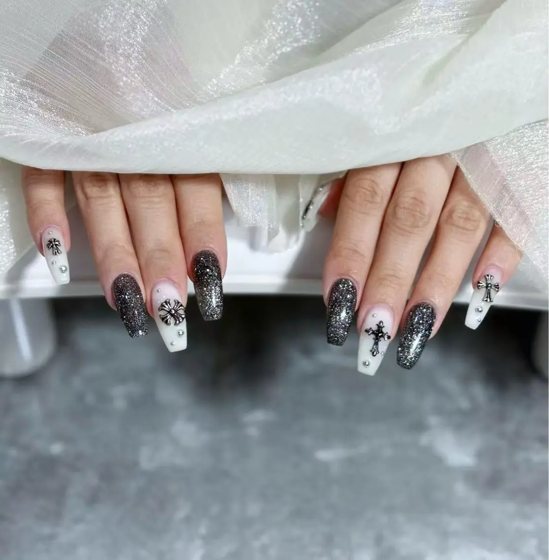 ネイル ハンドネイル Azel nail 伊野麗のネイルデザイン