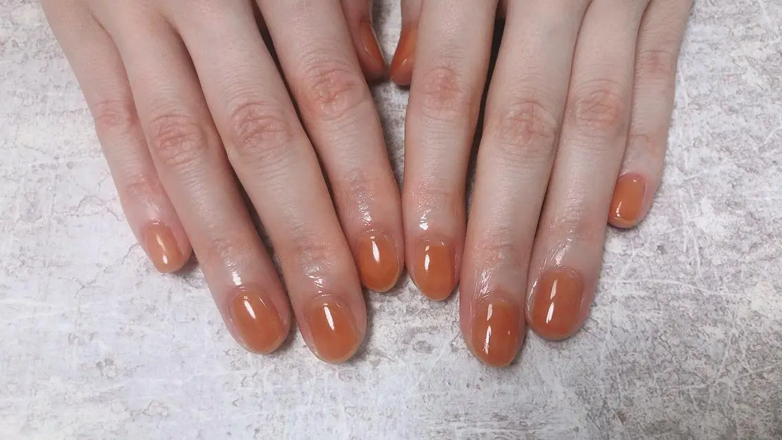 ネイル ワンカラーネイル オレンジ ハンドネイル mogunail &blowのネイルデザイン