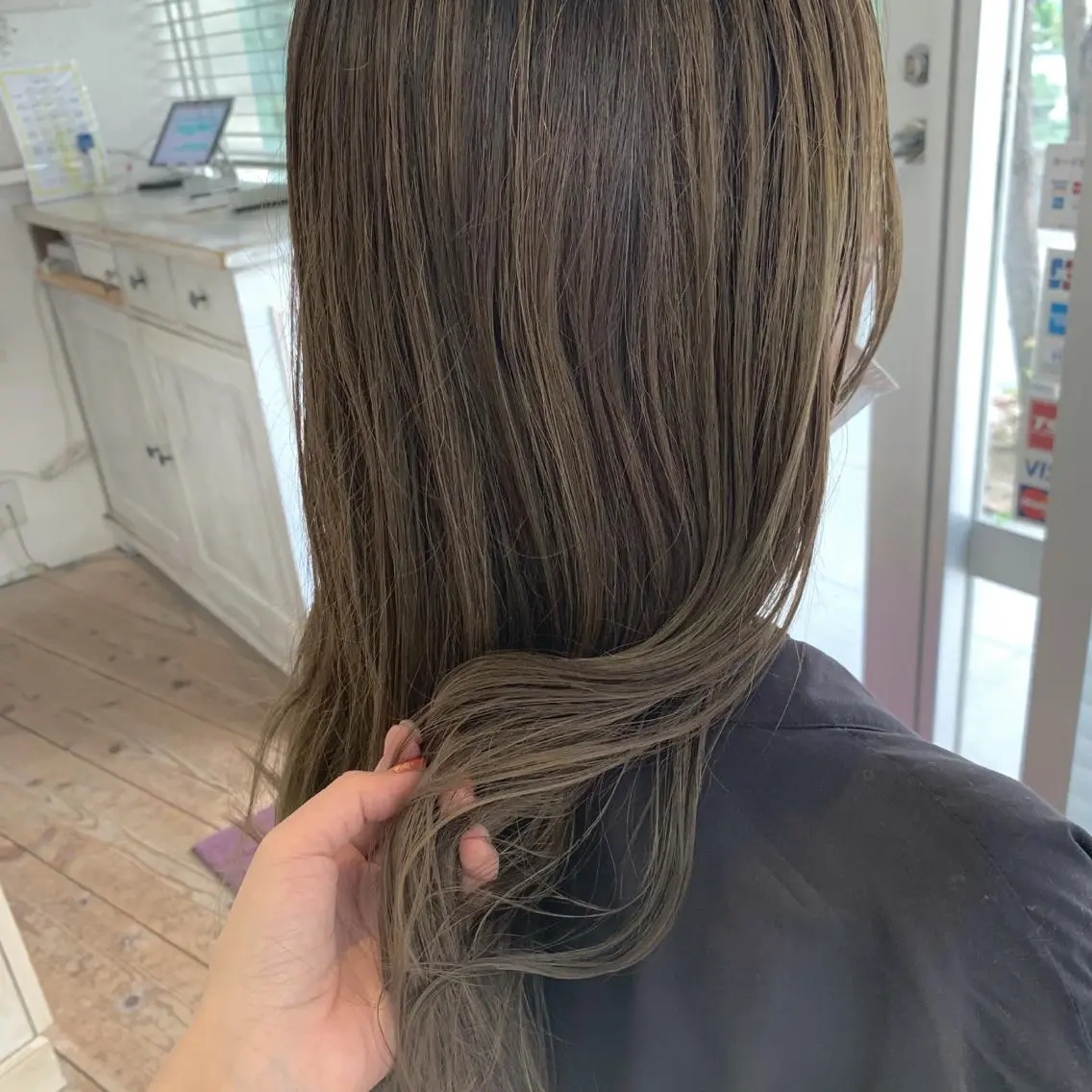 ロング カラー fio マナミのヘアスタイル