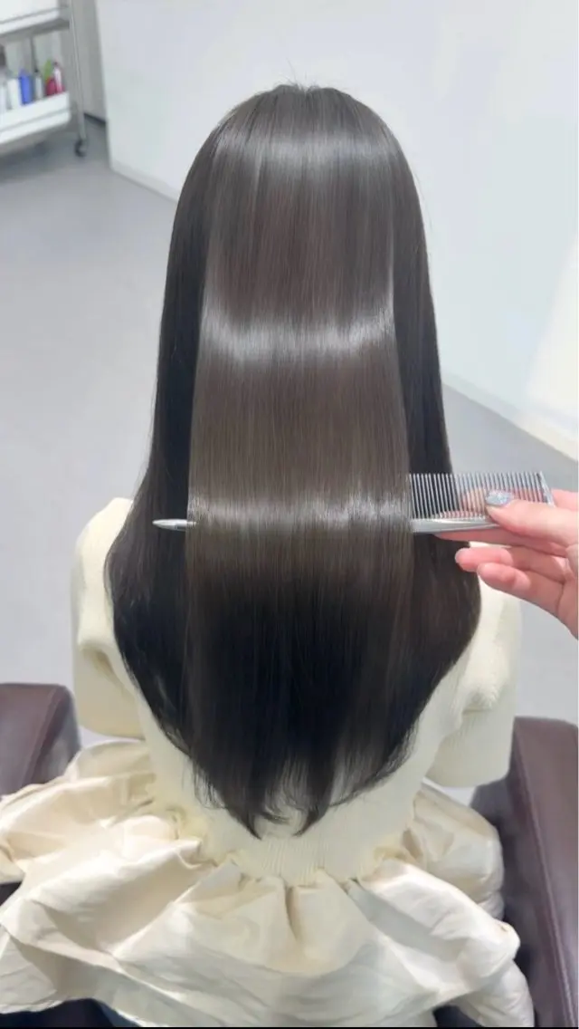 ロング ケアカラー 顔周りカット 髪質改善 韓国風ヘア レイヤーカット カット ヘアカラー トリートメント ️🫧透明感カラー& 髪質改善🎀いさきのヘアスタイル