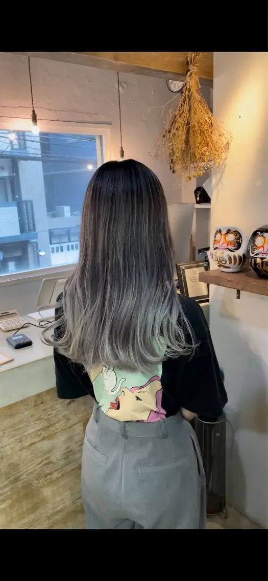 カラー バレイヤージュ カット ヘアカラー 岩佐 怜のヘアスタイル