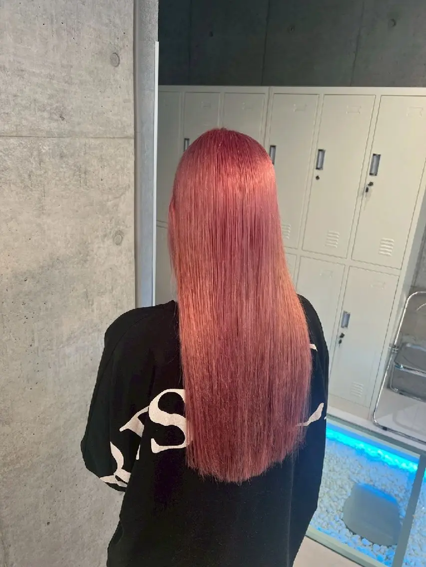カラー ロング 地雷系🎀ハイトーン 💙荒川結星のヘアスタイル
