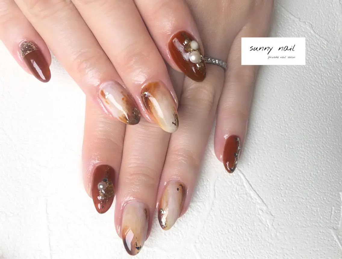ネイル アートネイル べっ甲ネイル ブラウン ジェルネイル ニュアンスネイル sunny nailのネイルデザイン