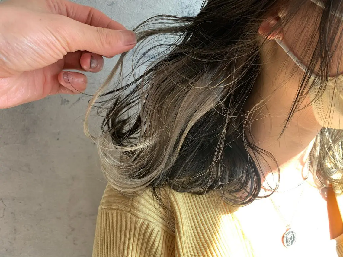 ミディアム カラー ブリーチ イヤリングカラー ハイトーンカラー インナーカラー カット ヘアカラー 原田 和幸のエステ・リラクイメージ