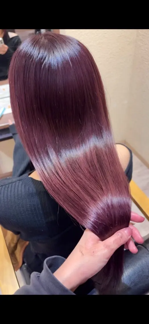 ロング カラー ブリーチ ボルドーカラー カシス 透明感カラー ダブルカラー ヘアカラー 棚邊 くるみのヘアスタイル