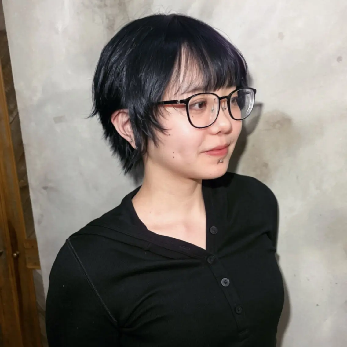 ショート カラー ブルーカラー ブルーグレー 透明感カラー ヘアカラー トリートメント Hina/カラー特化 /艶カラーのヘアスタイル