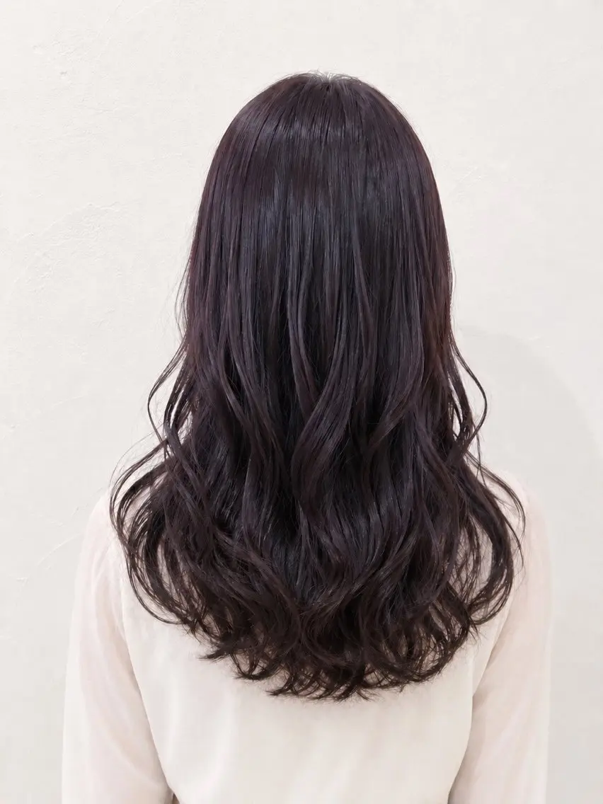 ロング カラー ヘアカラー トリートメント 透明感カラー/艶髪/ 🫧乳井悠香のヘアスタイル