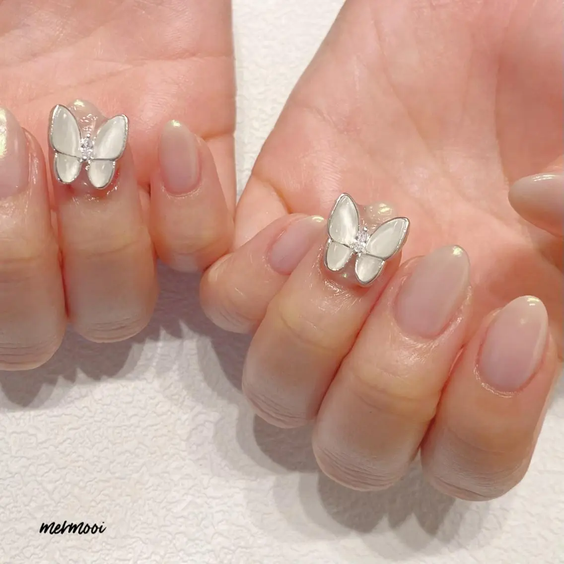 ネイル オーロラネイル キラキラネイル ミラーネイル ピンク ショートネイル mermooi nailのネイルデザイン