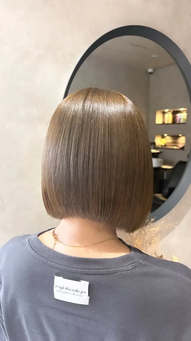 ショート ヘアカラー 《.Xian》こゆき /艶カラーのヘアスタイル